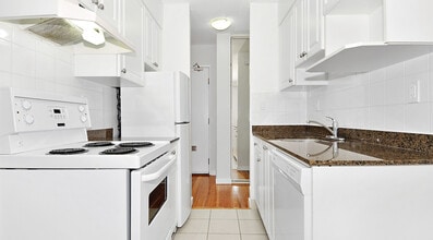 Emerald Terrace Apartments in Vancouver, BC - Building Photo - Building Photo