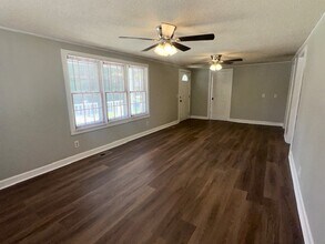 2605 S Purvis Dr in Florence, SC - Building Photo - Building Photo