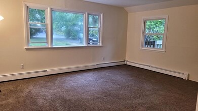 52 Shady Ln in Huntington, NY - Building Photo - Building Photo