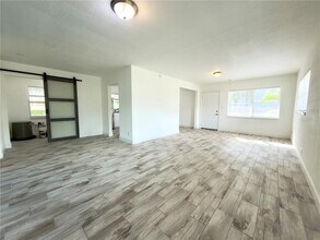 1227 Bloxam Ave in Clermont, FL - Building Photo - Building Photo