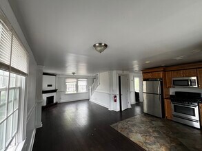 314 3rd St, Unit #2 in Dunellen, NJ - Building Photo - Building Photo