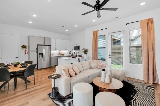 property at 1949 Labrador Ln