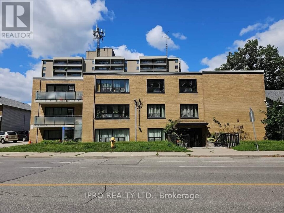 20-320 Cosburn Ave. in Toronto, ON - Building Photo