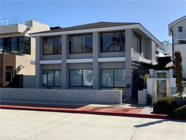 2137 Channel Rd in Newport Beach, CA - Building Photo - Building Photo