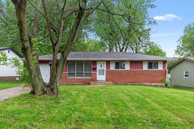 property at 834 Font Ln