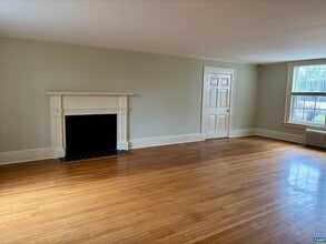 800 Glendower Rd in Scottsville, VA - Building Photo - Building Photo