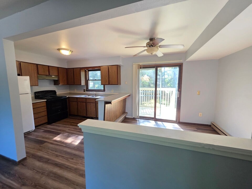 460-462 Pepper Ave in Wisconsin Rapids, WI - Foto de edificio