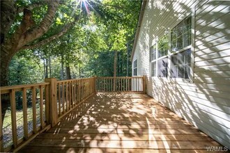 7650 Hargrove E Rd in Cottondale, AL - Building Photo - Building Photo