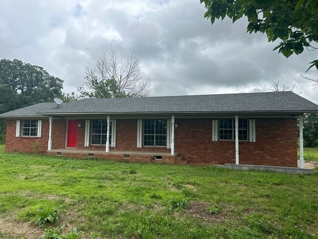 property at 439 Oak Grove Rd