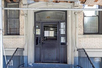 389 E 194th in Bronx, NY - Building Photo - Building Photo