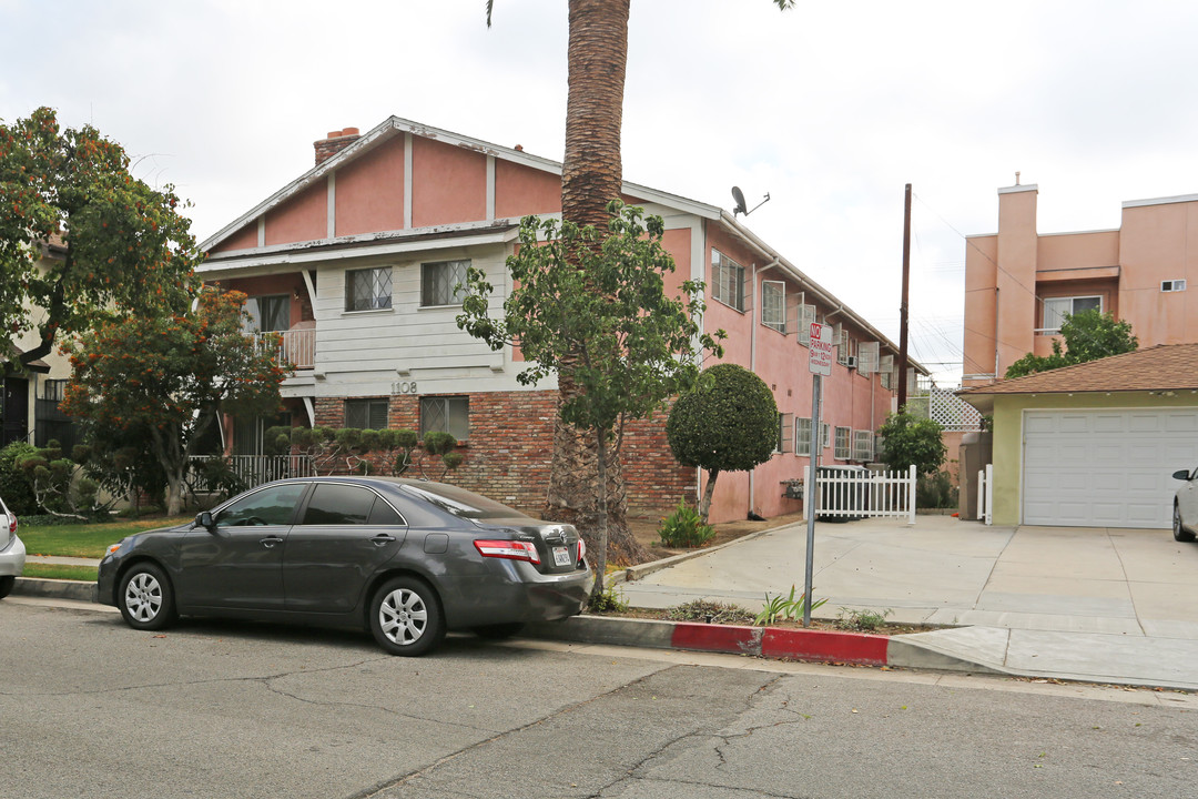 1108 San Rafael Ave in Glendale, CA - Building Photo