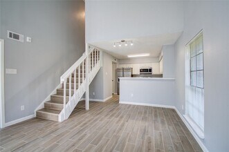 810 Dunson Glen Dr in Houston, TX - Building Photo - Building Photo