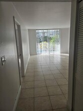 488 NW 165th St in Miami, FL - Building Photo - Building Photo