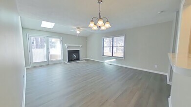 1199 Wrenwood Ct in Fayetteville, NC - Building Photo - Building Photo