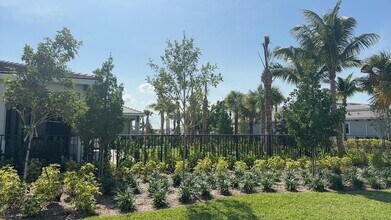 12526 Solana Bay Cir in Palm Beach Gardens, FL - Building Photo - Building Photo