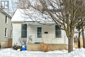 4 Francis St in Cambridge, ON - Building Photo - Building Photo