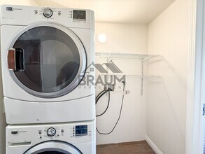 332 S Virgil Ave in Los Angeles, CA - Foto de edificio - Building Photo