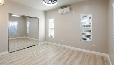 10216 Ramona Ave in Montclair, CA - Foto de edificio - Building Photo