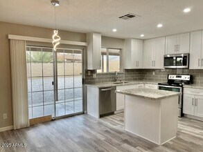 1014 W Anderson Dr in Phoenix, AZ - Foto de edificio - Building Photo