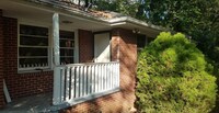 2215 Headland Dr in East Point, GA - Foto de edificio - Building Photo