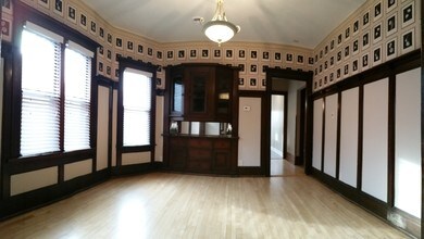 1939 N Bartlett Ave, Unit Upper Flat in Milwaukee, WI - Building Photo - Building Photo