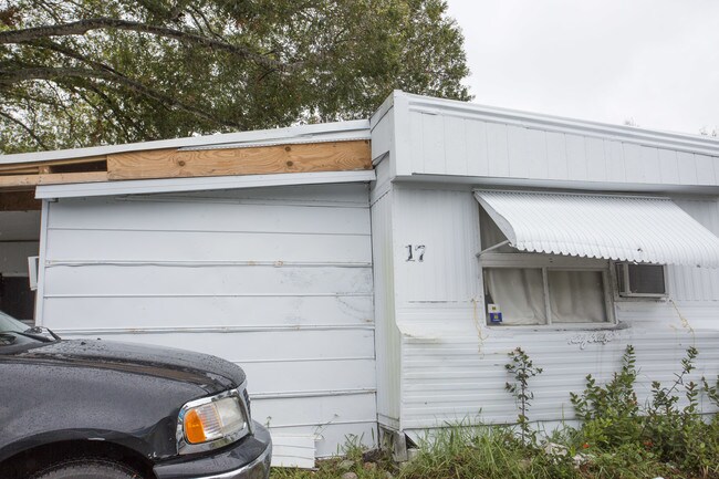 Palm Lake Mobile Home Park in Naples, FL - Building Photo - Building Photo