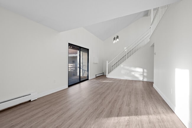 140 Silver Ln