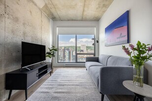 1555 Boul. René-Lévesque O in Montréal, QC - Building Photo