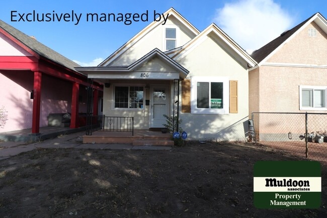 property at 806 E Abriendo Ave