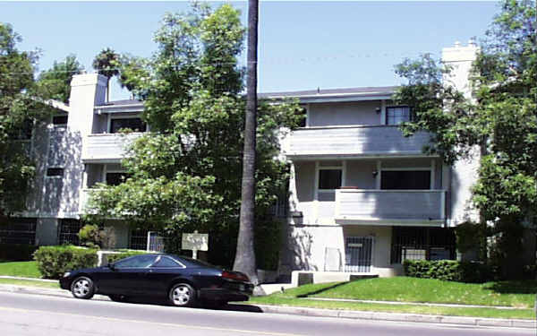 Premier Apartments in Sherman Oaks, CA - Building Photo