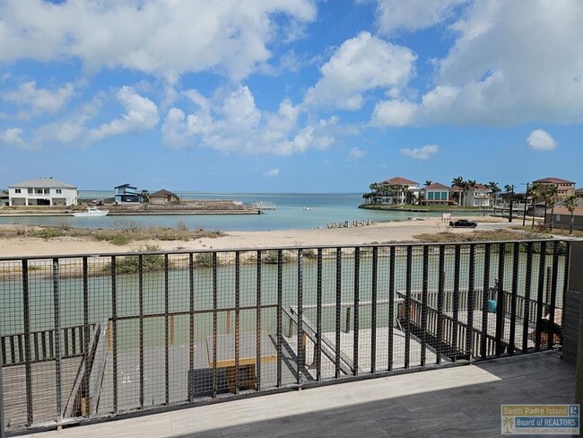 property at 1336 Harbor Island Dr