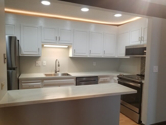 property at 91 Country Squire Drive Unit G