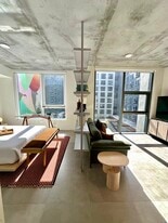 370 NW 33rd St in Miami, FL - Building Photo