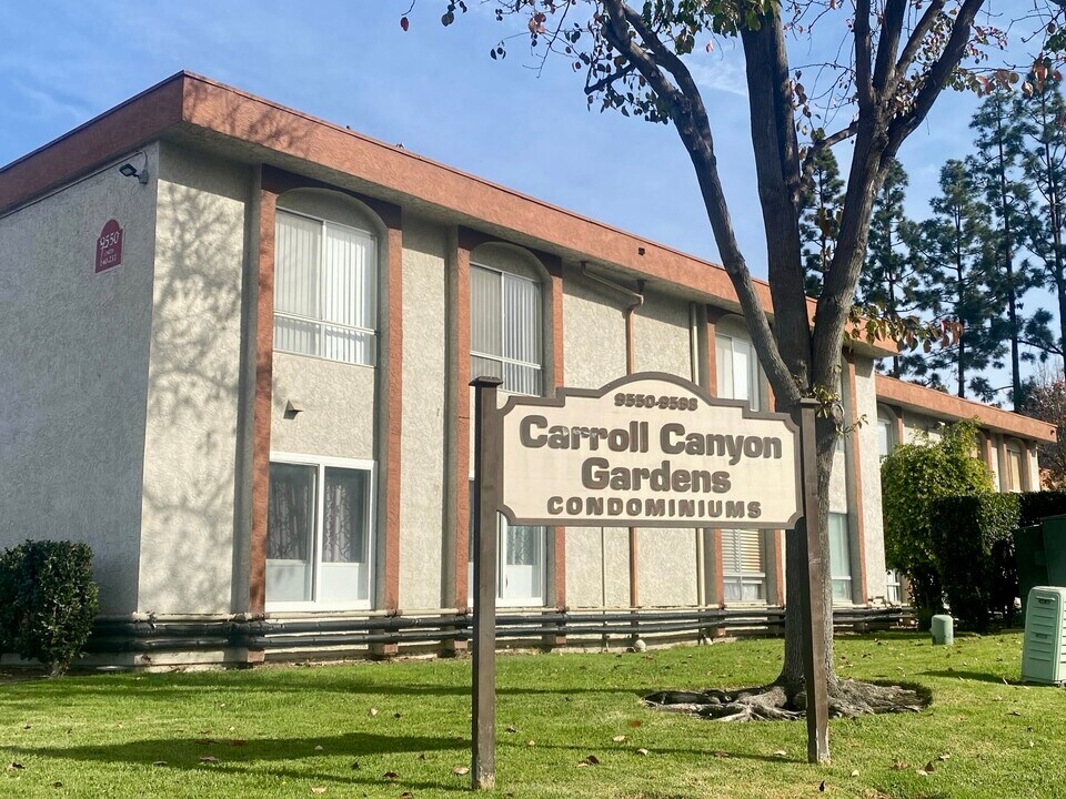 9580 Carroll Canyon Rd in San Diego, CA - Foto de edificio