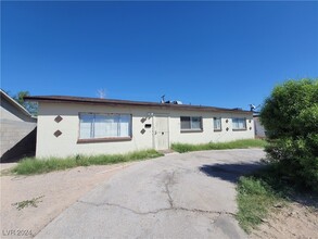 1936 Lawry Ave in North Las Vegas, NV - Foto de edificio - Building Photo