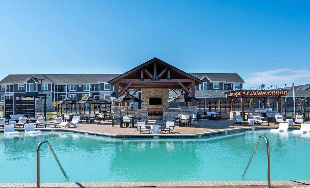The W - BRAND NEW in West Lafayette, IN - Foto de edificio