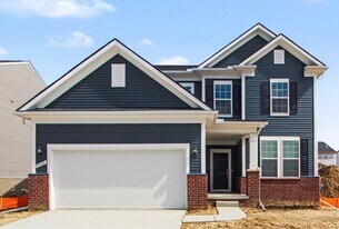 832 Kuss Dr in Saline, MI - Building Photo