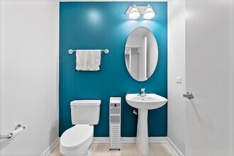 909 W Washington Blvd, Unit 894 in Chicago, IL - Building Photo - Building Photo