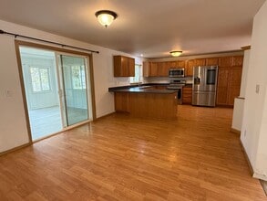 16046 Dyke Rd in La Pine, OR - Building Photo - Building Photo