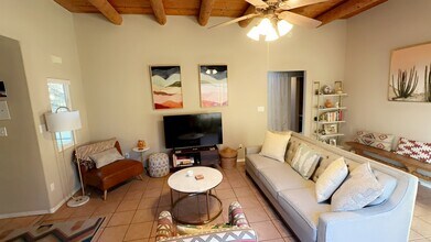 4529 Camino San Juan in Santa Fe, NM - Building Photo - Building Photo