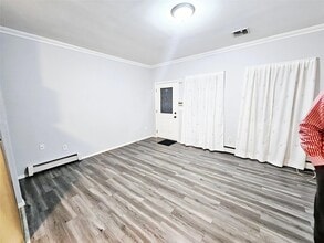 61 Apple Ln in Medford, NY - Building Photo - Building Photo