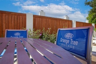 Orange Tree Village in Tucson, AZ - Foto de edificio - Building Photo