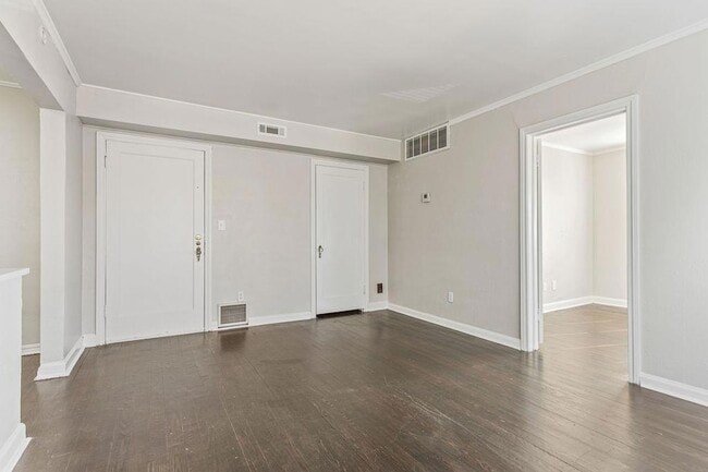 2419 N Harvey Ave, Unit 4 in Oklahoma City, OK - Building Photo - Building Photo