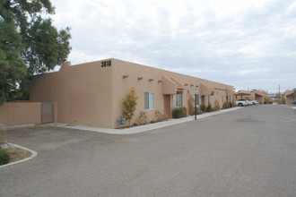 3610 E Blacklidge Dr in Tucson, AZ - Foto de edificio - Building Photo