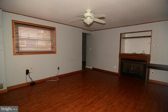 10647 Maple St in Fairfax, VA - Building Photo - Building Photo
