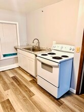 646 Main Rd N, Unit 1D in Hampden, ME - Building Photo - Building Photo