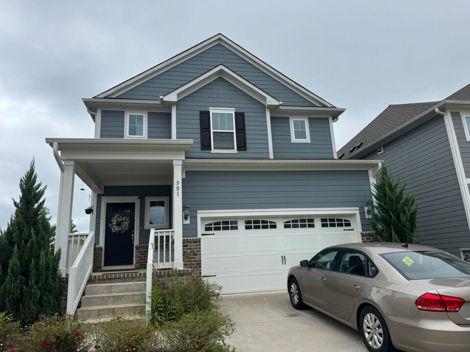 501 Sage Oak Ln in Holly Springs, NC - Building Photo