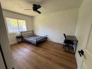 9412 Quail Meadow Dr in Austin, TX - Foto de edificio - Building Photo