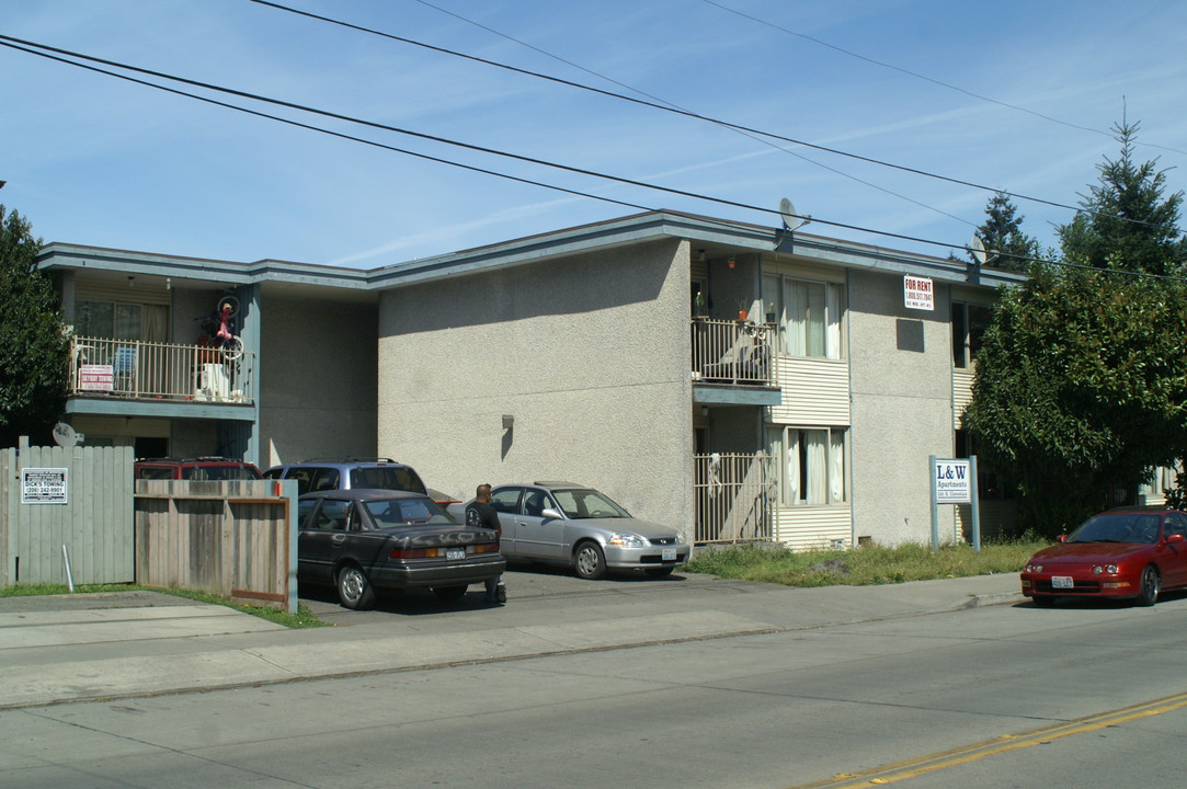 The Cloverdale in Seattle, WA - Building Photo