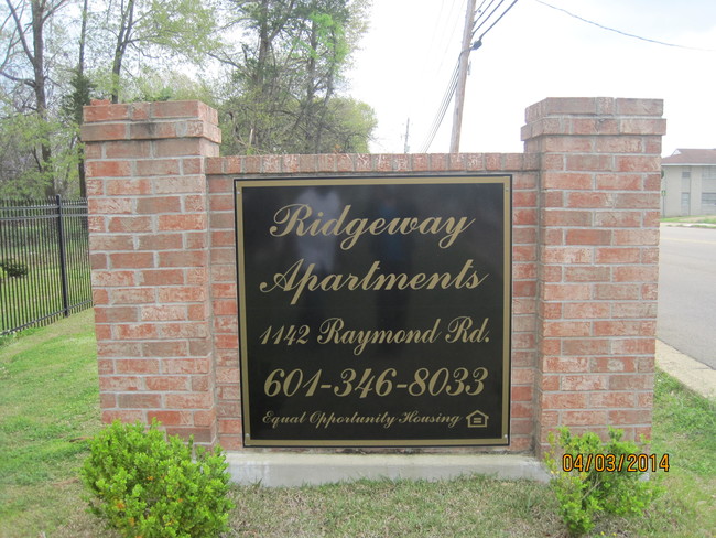 Ridgeway Apartments in Jackson, MS - Building Photo - Building Photo